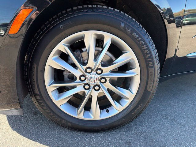 Certified 2023 Buick Enclave Avenir w/ Avenir Technology Package AWD/4WD image 9