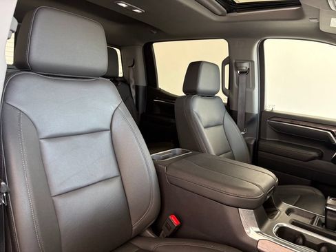 Used 2024 Chevrolet Silverado 1500 LTZ AWD/4WD image 48