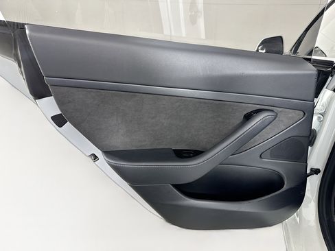 Used 2020 Tesla Model 3 Standard Range Plus image 25