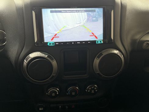 Used 2017 Jeep Wrangler Unlimited Sport w/ Connectivity Group image 18