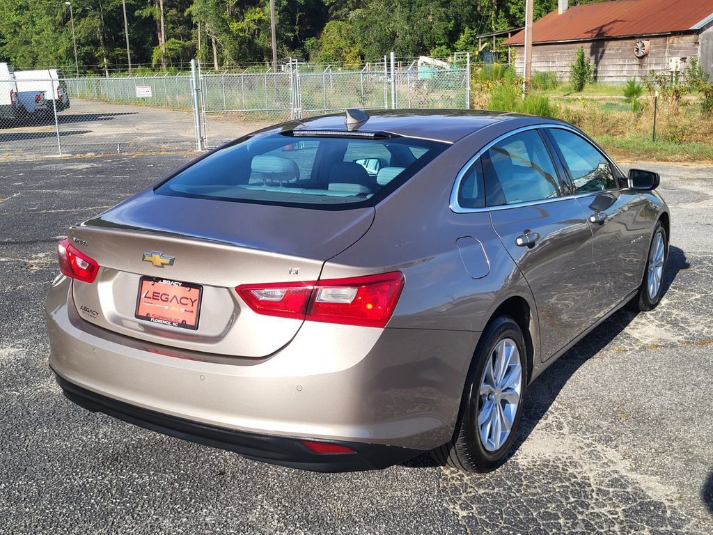 Used 2025 Chevrolet Malibu LT FWD image 2