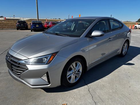 Used 2020 Hyundai Elantra SEL image 8