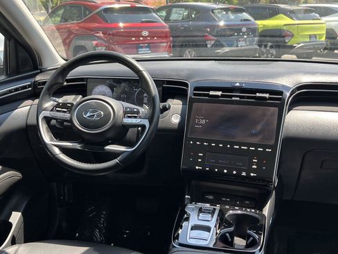 Certified 2023 Hyundai Tucson Limited AWD/4WD image 23