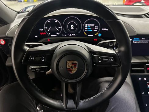 Used 2021 Porsche Taycan image 29