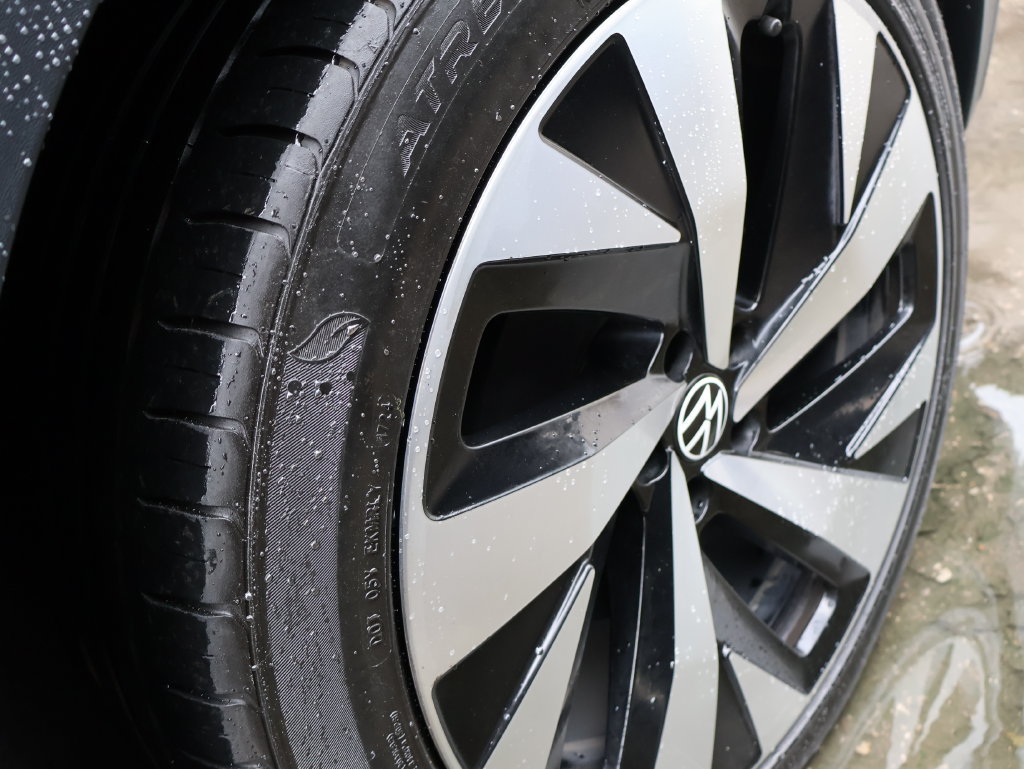 Used 2021 Volkswagen ID.4 1st Edition RWD image 34
