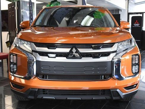 New 2026 Mitsubishi Outlander Sport SE AWD/4WD image 2