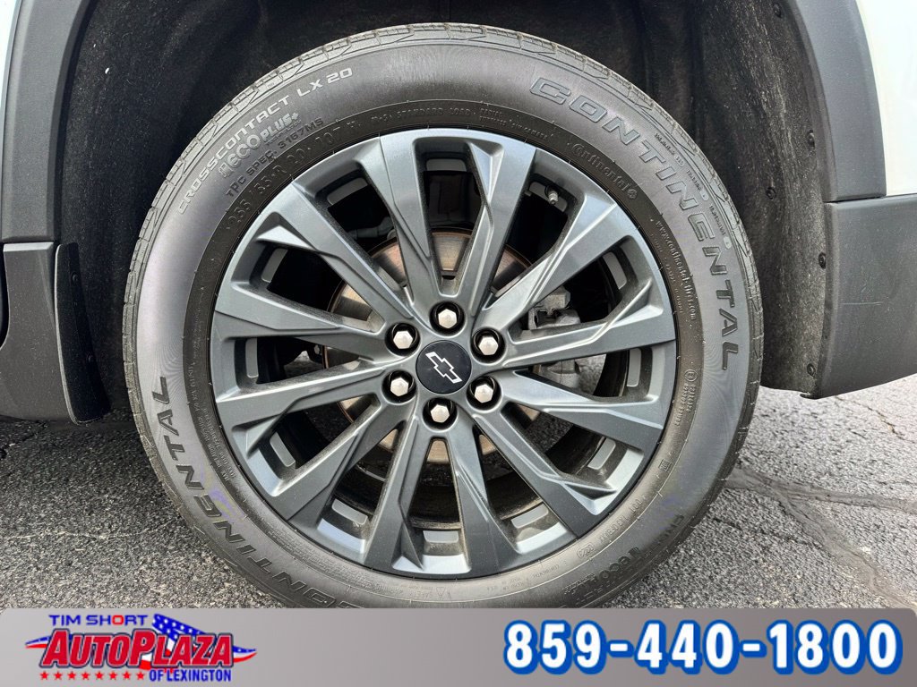 Used 2023 Chevrolet Traverse RS AWD/4WD image 21