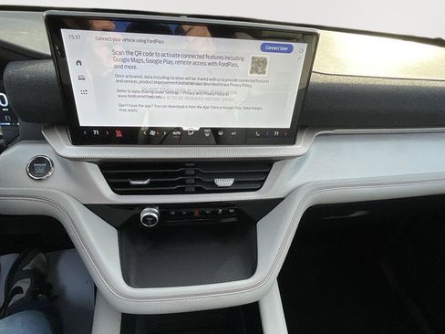 New 2026 Ford Explorer Active w/ Active Comfort Package image 21