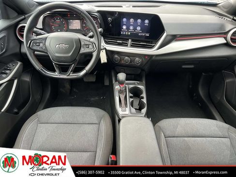 Certified 2024 Chevrolet Trax RS w/ Driver Confidence Package image 14