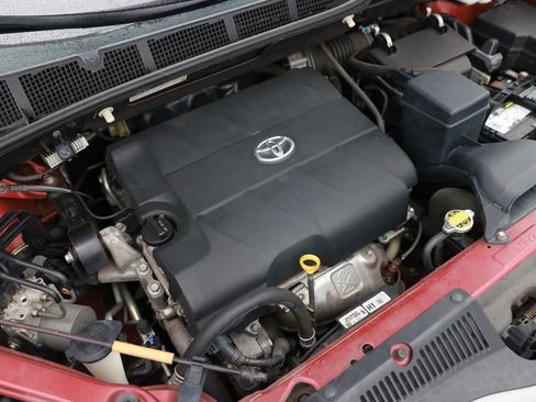 Used 2012 Toyota Sienna XLE image 48