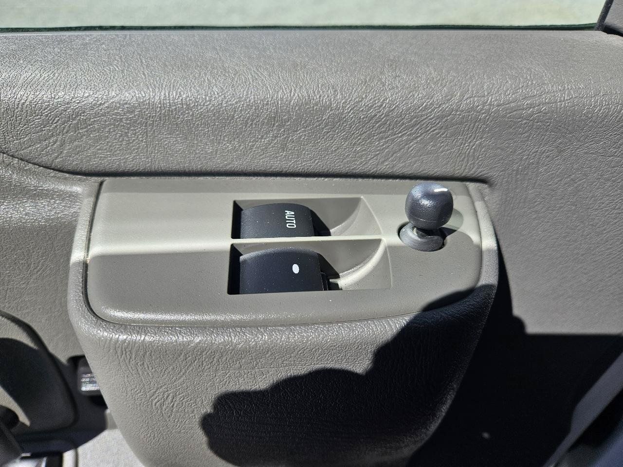 Used 2019 Chevrolet Express 3500 LS RWD image 14