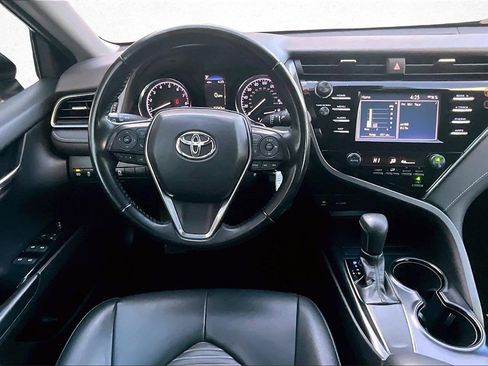 Certified 2019 Toyota Camry SE image 7