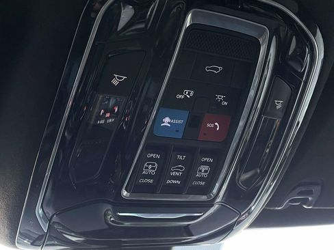 Used 2024 Jeep Grand Wagoneer L Series III image 22