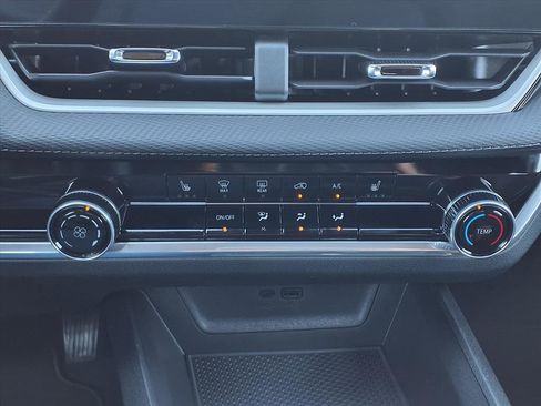 New 2026 Chevrolet Equinox LT image 14