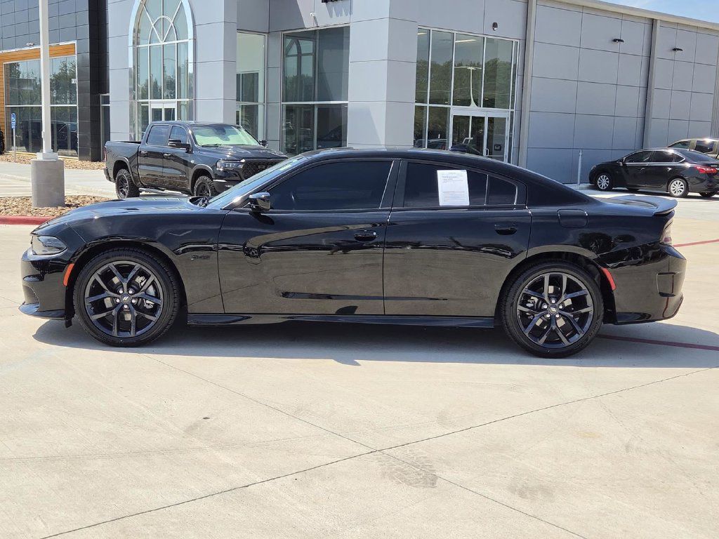 Used 2023 Dodge Charger R/T w/ Blacktop Package RWD image 4