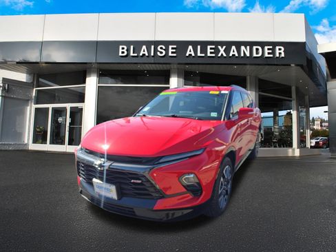 Used 2023 Chevrolet Blazer RS w/ Enhanced Convenience Package image 8
