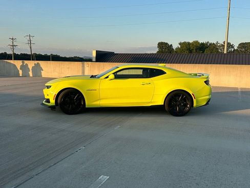 Used 2021 Chevrolet Camaro SS image 6