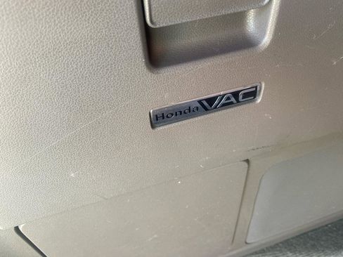 Used 2016 Honda Odyssey SE image 10
