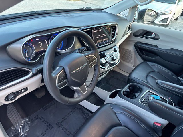 Used 2023 Chrysler Pacifica Touring-L FWD image 53