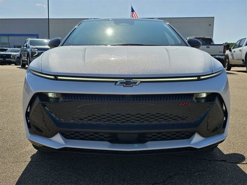 New 2025 Chevrolet Equinox EV RS image 3