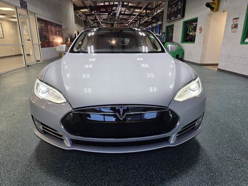 Used 2013 Tesla Model S Performance RWD image 3