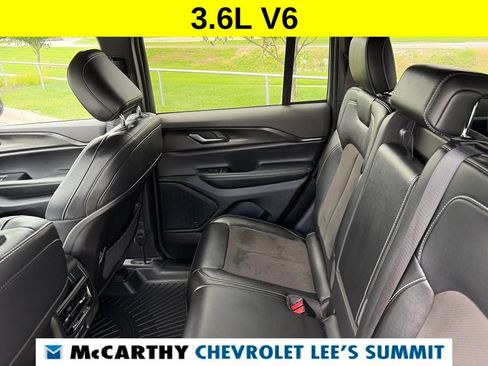 Used 2023 Jeep Grand Cherokee Altitude AWD/4WD image 37