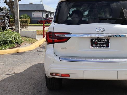 Used 2024 INFINITI QX80 Luxe w/ Cargo Package image 16