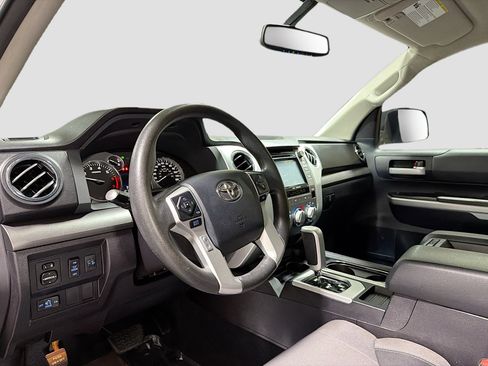 Used 2016 Toyota Tundra SR5 w/ SR5 Upgrade Package image 4