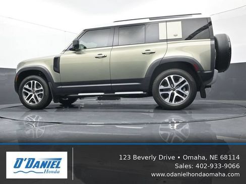 Used 2020 Land Rover Defender 110 HSE AWD/4WD image 10