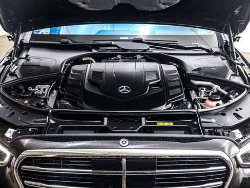 Certified 2025 Mercedes-Benz S 580 4MATIC Sedan image 13