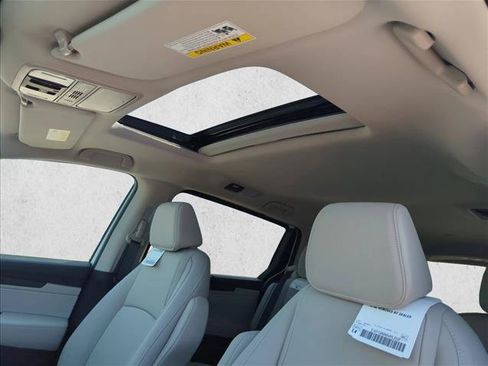 New 2026 Honda Odyssey EX-L image 18