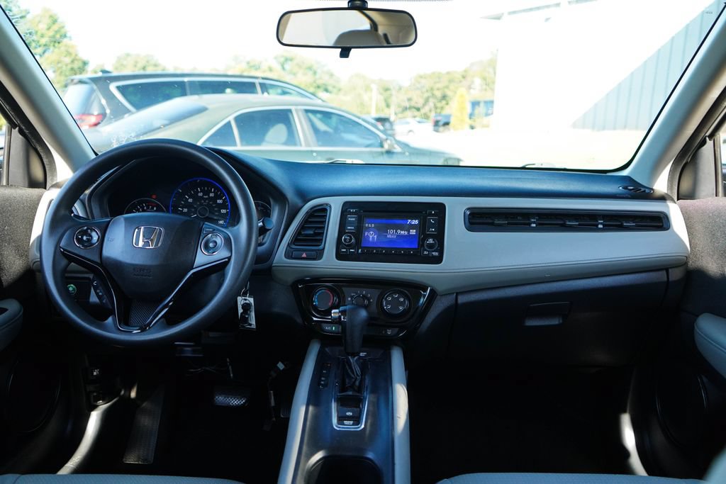 Used 2021 Honda HR-V LX image 10