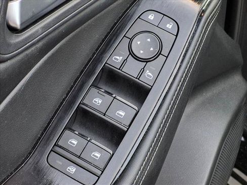 Used 2024 Nissan Rogue SV FWD image 12