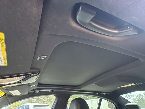 Used 2023 BMW 530i w/ Convenience Package image 11