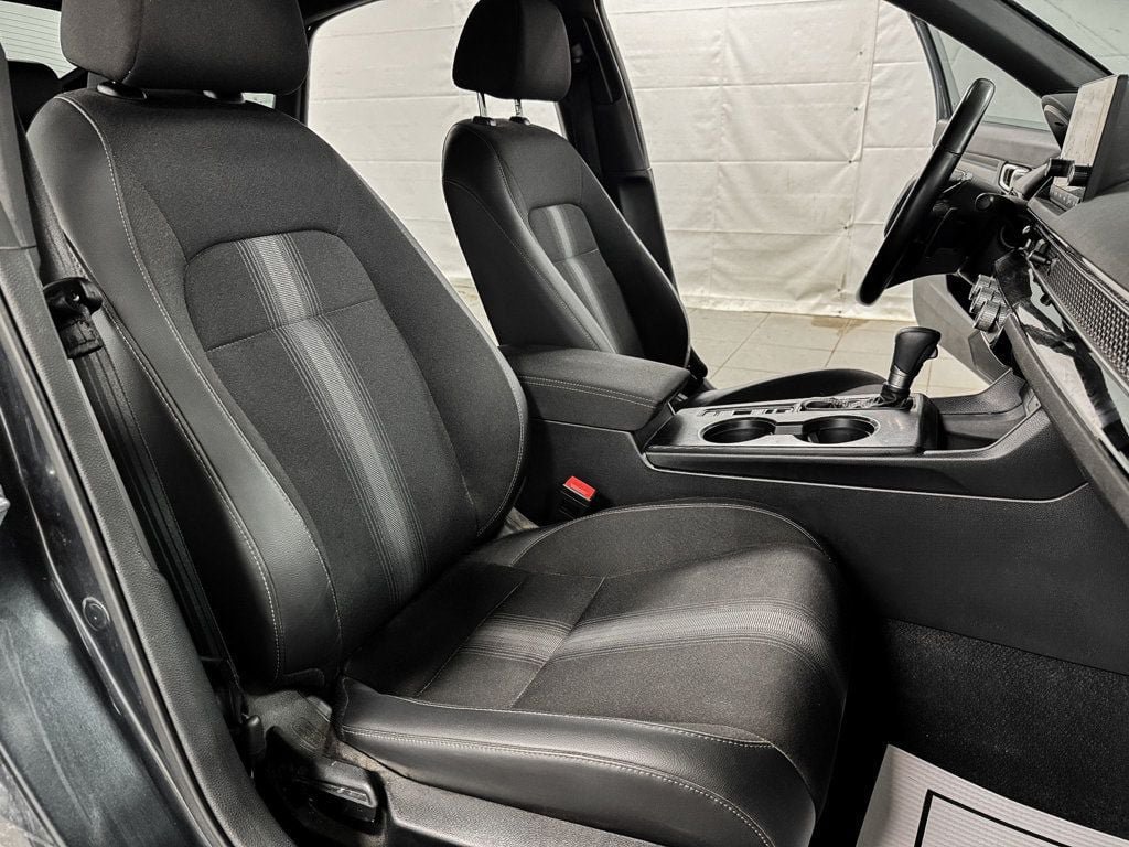 Used 2025 Honda Civic Sport image 12