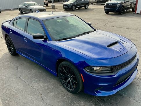 Used 2018 Dodge Charger SXT Plus w/ Blacktop Package image 4