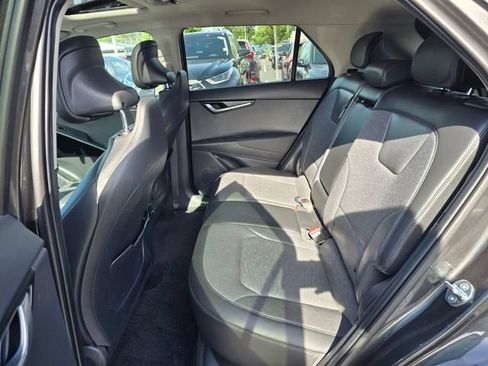Certified 2023 Kia Niro Wave FWD image 18