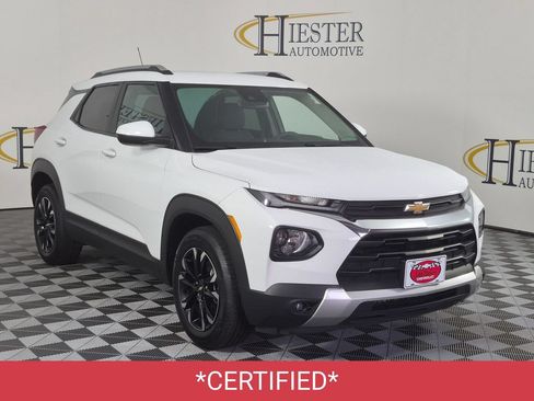 Certified 2023 Chevrolet TrailBlazer LT w/ Convenience Package FWD image 2