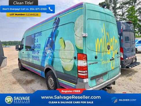 Used 2012 Freightliner Sprinter 2500 RWD image 3