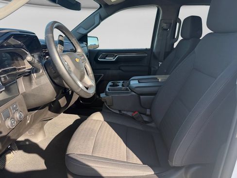 Used 2025 Chevrolet Silverado 1500 LT RWD image 23