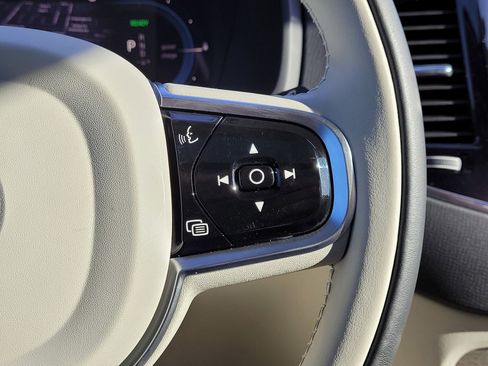 Certified 2023 Volvo XC90 T8 Plus w/ Protection Package Premier image 5