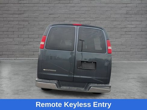 Used 2017 Chevrolet Express 3500 LT w/ LT Preferred Equipment Group RWD image 8