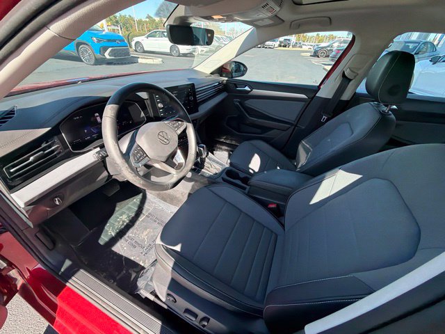 Used 2025 Volkswagen Jetta SE FWD image 20