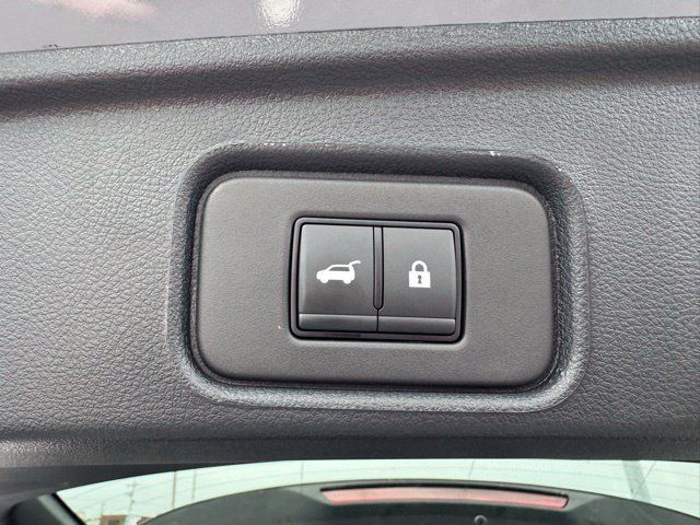 Used 2025 Nissan Pathfinder Platinum FWD image 28