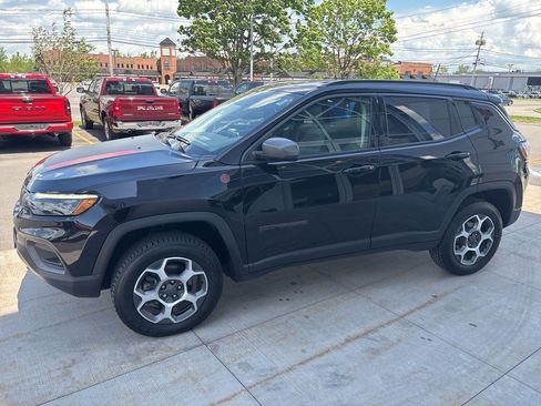 Used 2022 Jeep Compass Trailhawk w/ Trailhawk Elite Group image 8