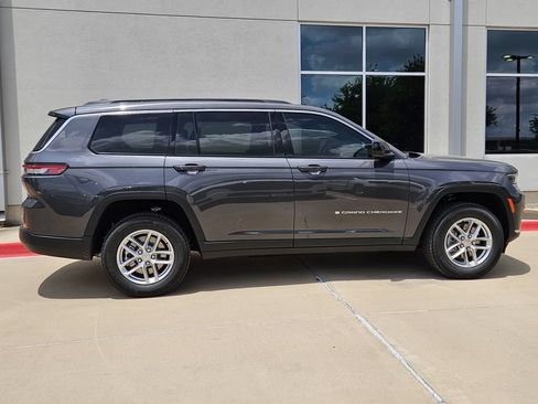 New 2026 Jeep Grand Cherokee L Laredo AWD/4WD image 2