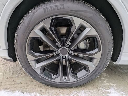 New 2026 Audi Q7 3.0T Premium Plus image 9