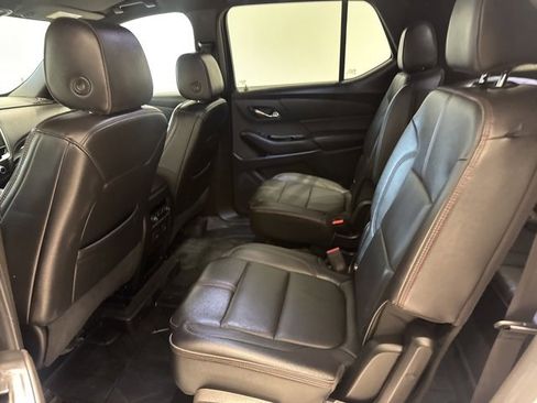 Certified 2023 Chevrolet Traverse RS w/ LPO, Floor Liner Package image 14