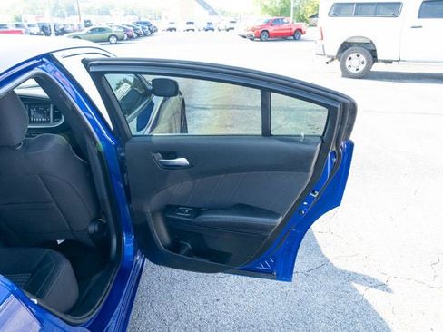 Used 2021 Dodge Charger SXT w/ Blacktop Package image 12