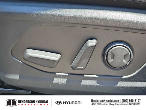 Certified 2022 Hyundai Tucson Limited AWD/4WD image 17